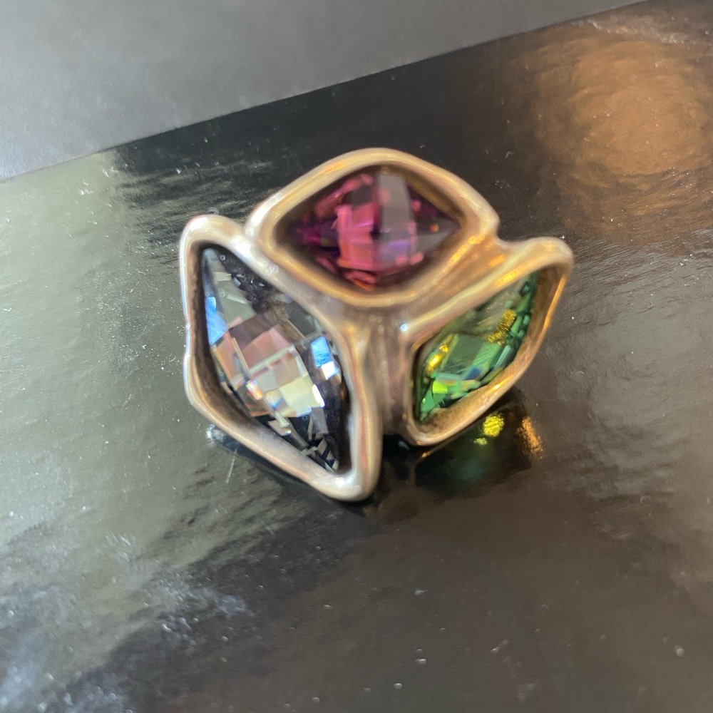 Stunning chunky UNO de 50 ring with stones.